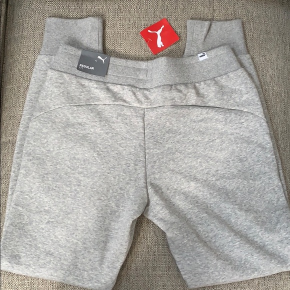 SOLD‼️Puma Women’s Joggers - Picture 7 of 10